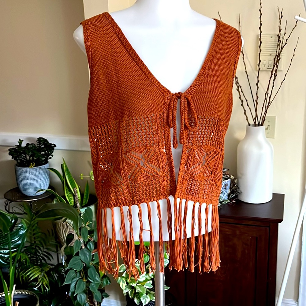 🤎 No Comment Brown Fringes Tie Front Sleeveless Vest-L- Gingerbread- NWT